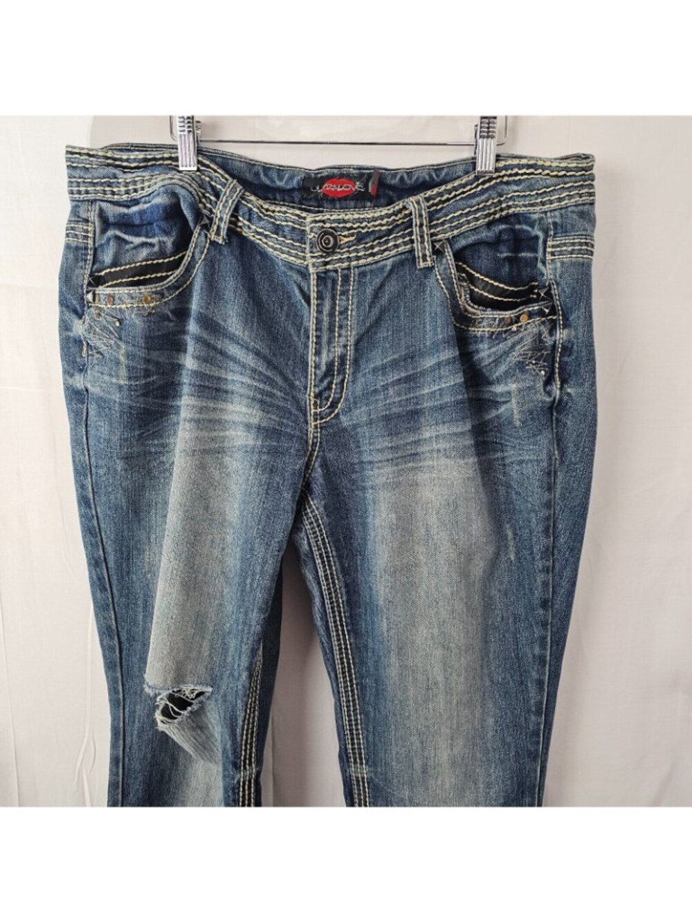 READ UltraLove Jeans Womens 18 38x30 Blue Distressed Embroidered Denim Y2K - Picture 2 of 11